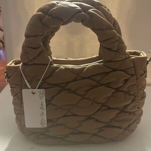 NWT Zou Bisou Quilted Handbag/Crossbody bag with zipper closure.